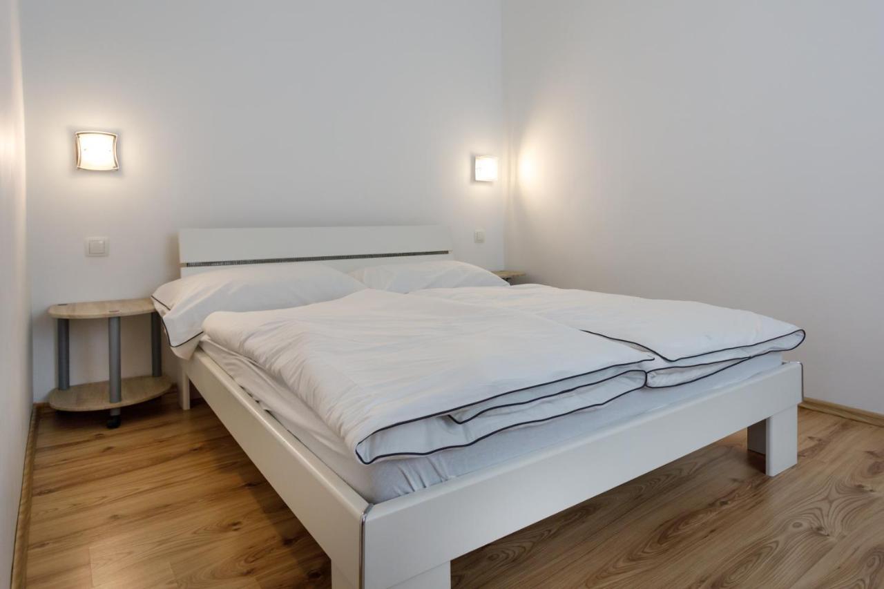 Apartments Lacic คิร์ก ภายนอก รูปภาพ