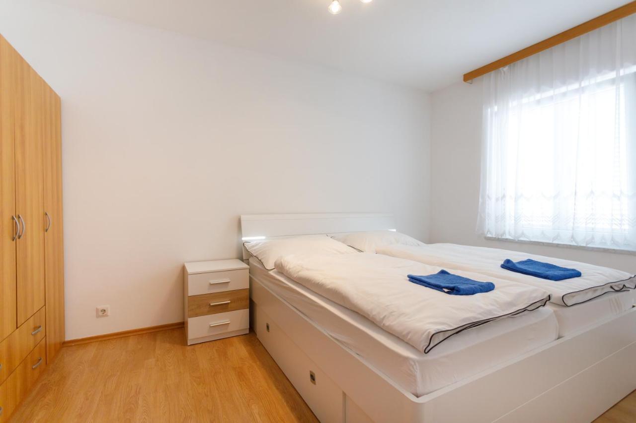 Apartments Lacic คิร์ก ภายนอก รูปภาพ